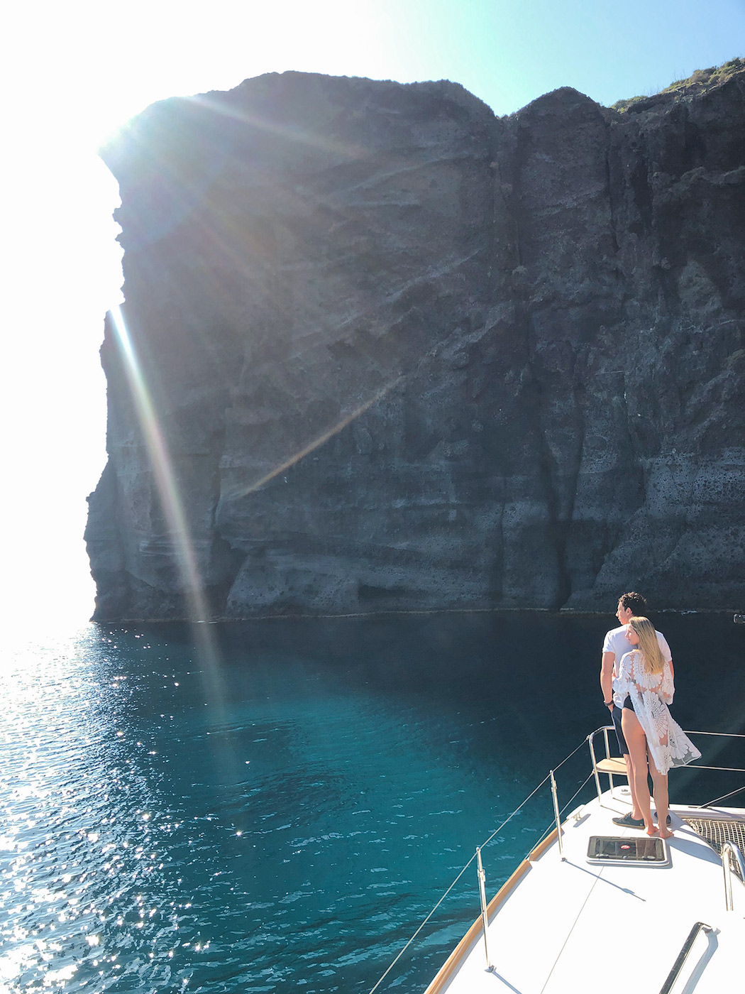 Private Cruises Santorini - Private Catamaran Cruises Santorini. Day cruises around Santorini island and caldera with a luxury catamaran. Santorini Private Boat Tour with Luxury Catamaran